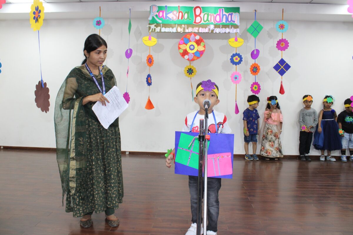 Celebrating the Bond'4