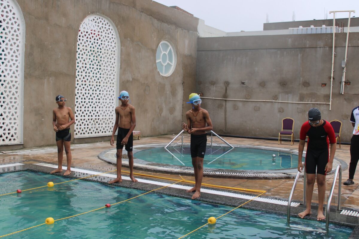 Inter-House Swimming Competition'9