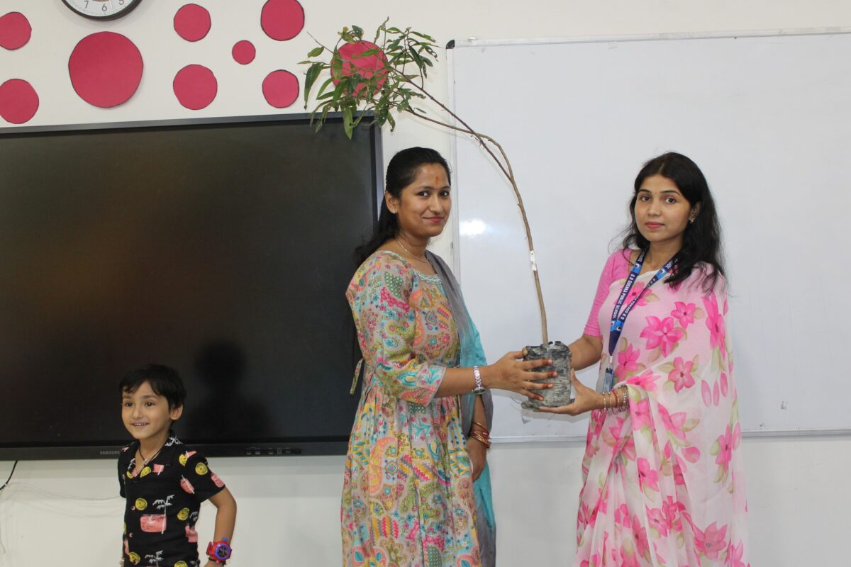 Parent-Teacher Meeting'8