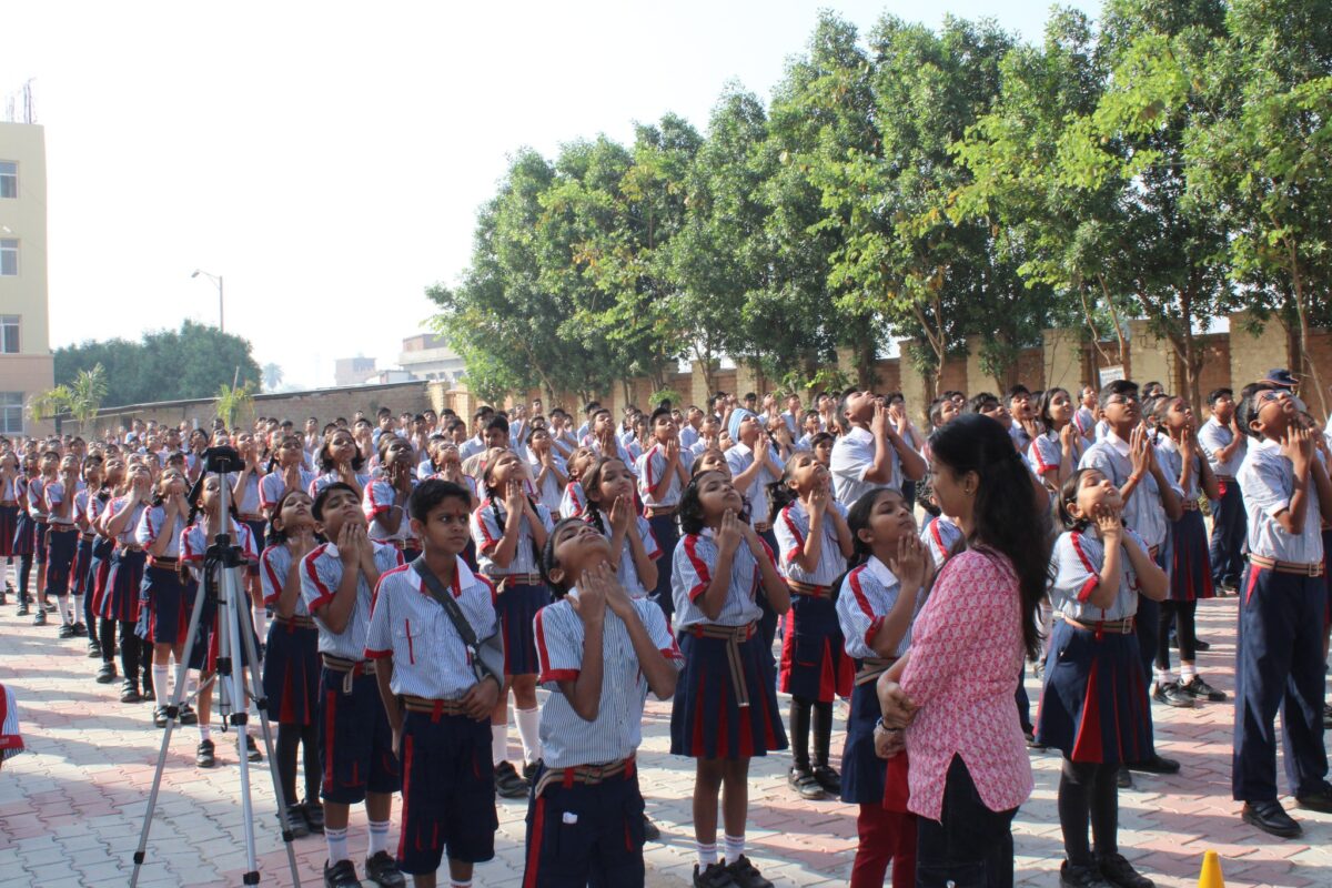 imaginative assembly titled Earth''3