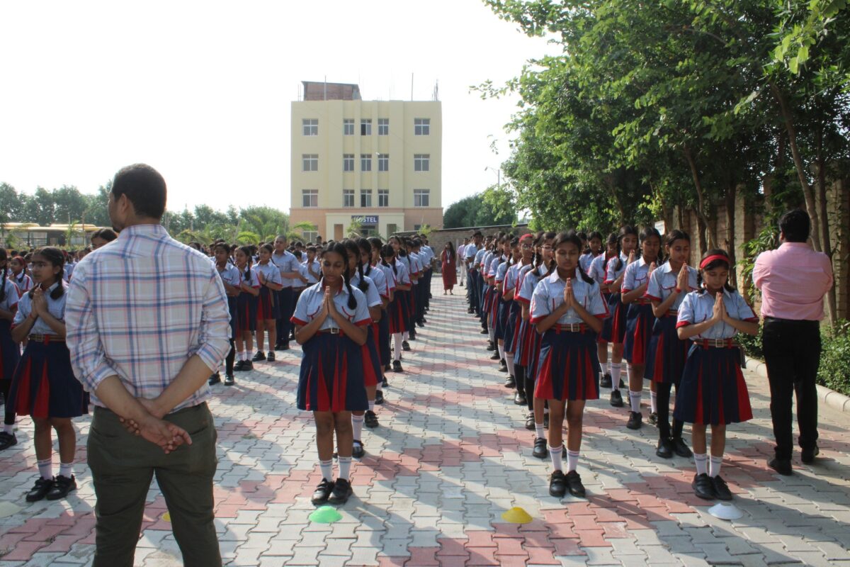 morning assembly, VII B,''4